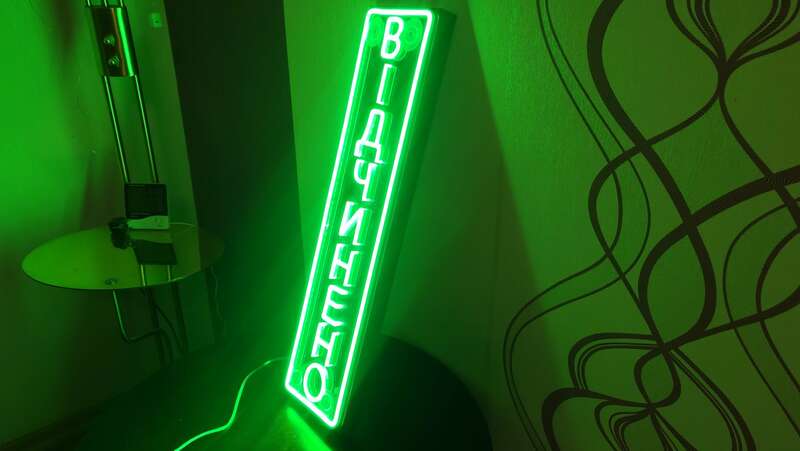 Вертикальная неоновая вывеска «ВІДЧИНЕНО» 15×60 см из LED неона