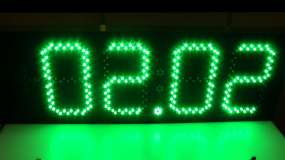 Светодиодные настенные LED часы с отображением текущей даты