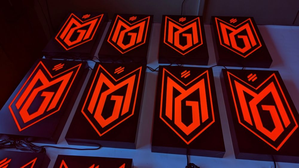 Інтер’єрні світлові логотипи у форматі лайтбоксів: виготовлення та особливості