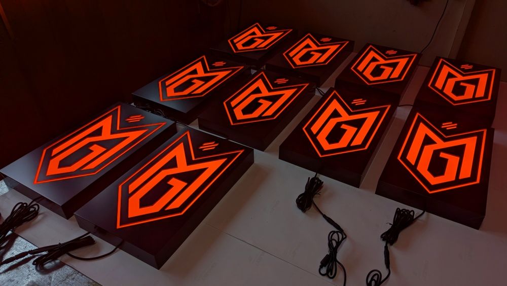 Інтер’єрні світлові логотипи у форматі лайтбоксів: виготовлення та особливості