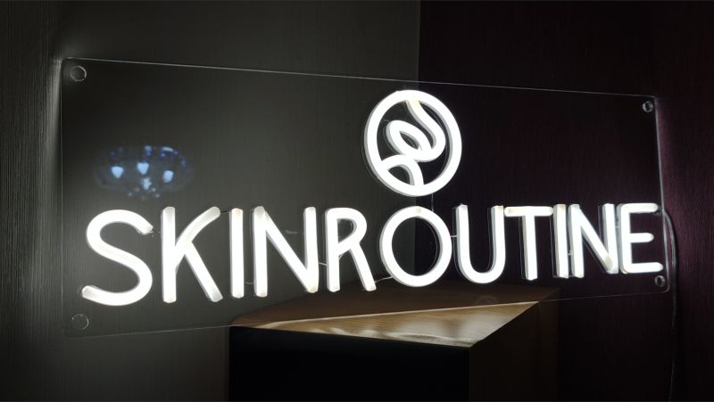 Неоновий логотип з LED неону другої генерації на прозорому акрилі