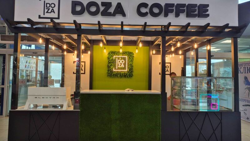 Рекламне оформлення кавової точки DOZA COFFEE